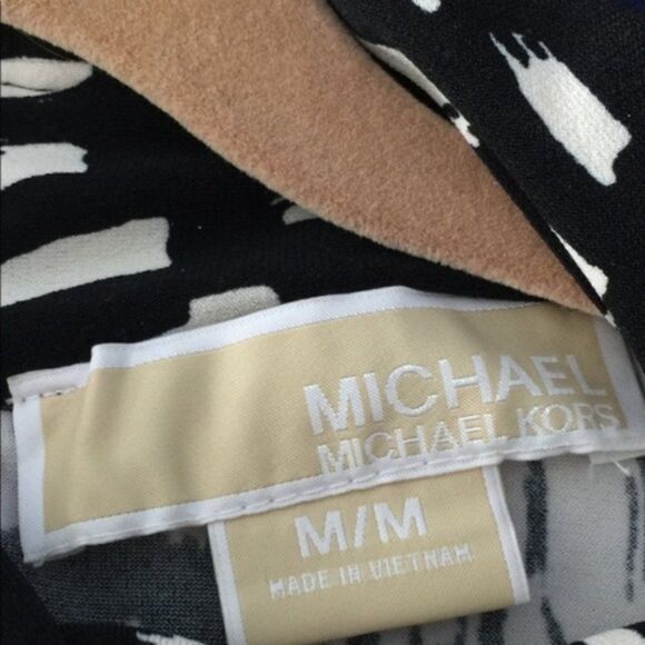 🆕 Michael Kors | Black/White Halter Top size M - Picture 3 of 8